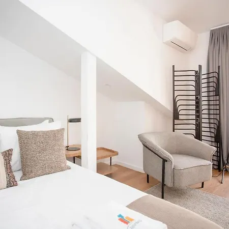 Liiiving In - Ribeira Vintage View Apartment