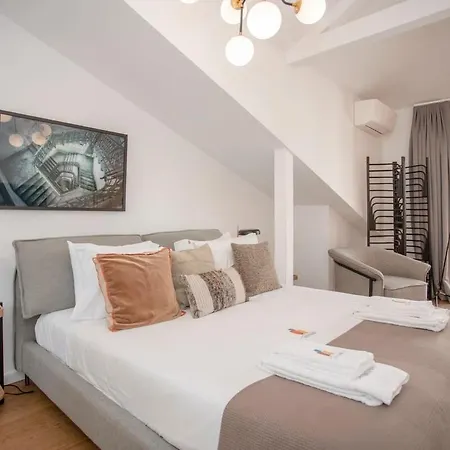 Apartment Liiiving In - Ribeira Vintage View Porto