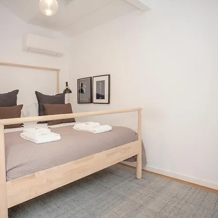 Liiiving In - Ribeira Vintage View