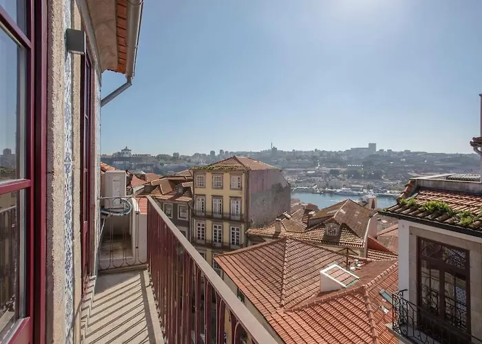 Liiiving In - Ribeira Vintage View *