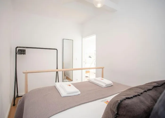 Liiiving In - Ribeira Vintage View *