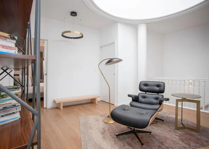 아파트 Liiiving In - Ribeira Vintage View 포르투