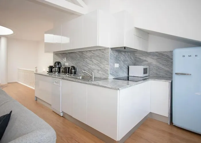 Liiiving In - Ribeira Vintage View 포르투